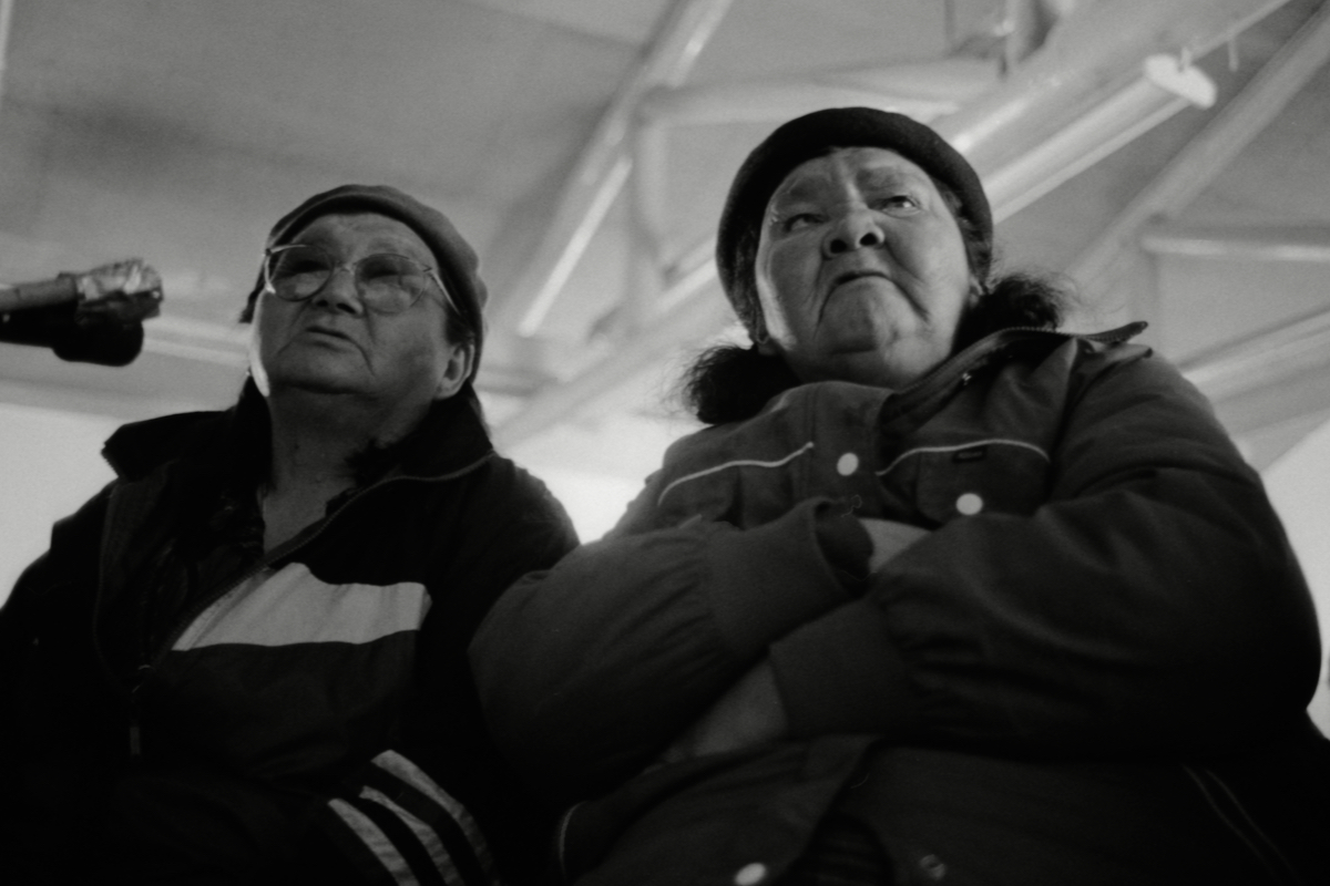 Rassemblement en salle communautaire, Opitciwan