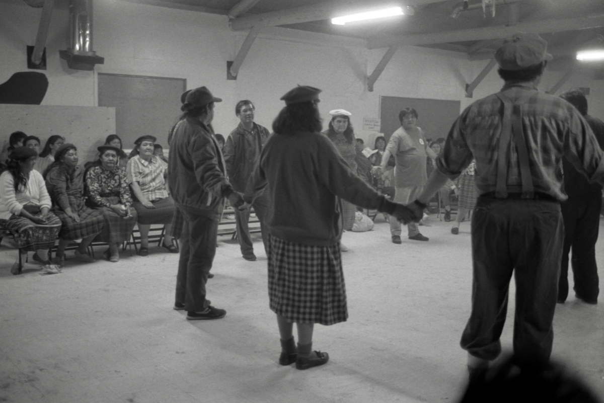 Danse traditionnelle en salle communautaire, Opitciwan