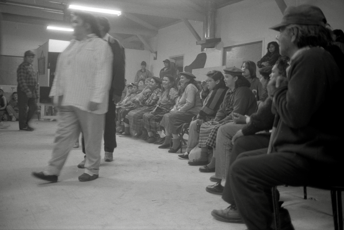 Danse traditionnelle en salle communautaire, Opitciwan